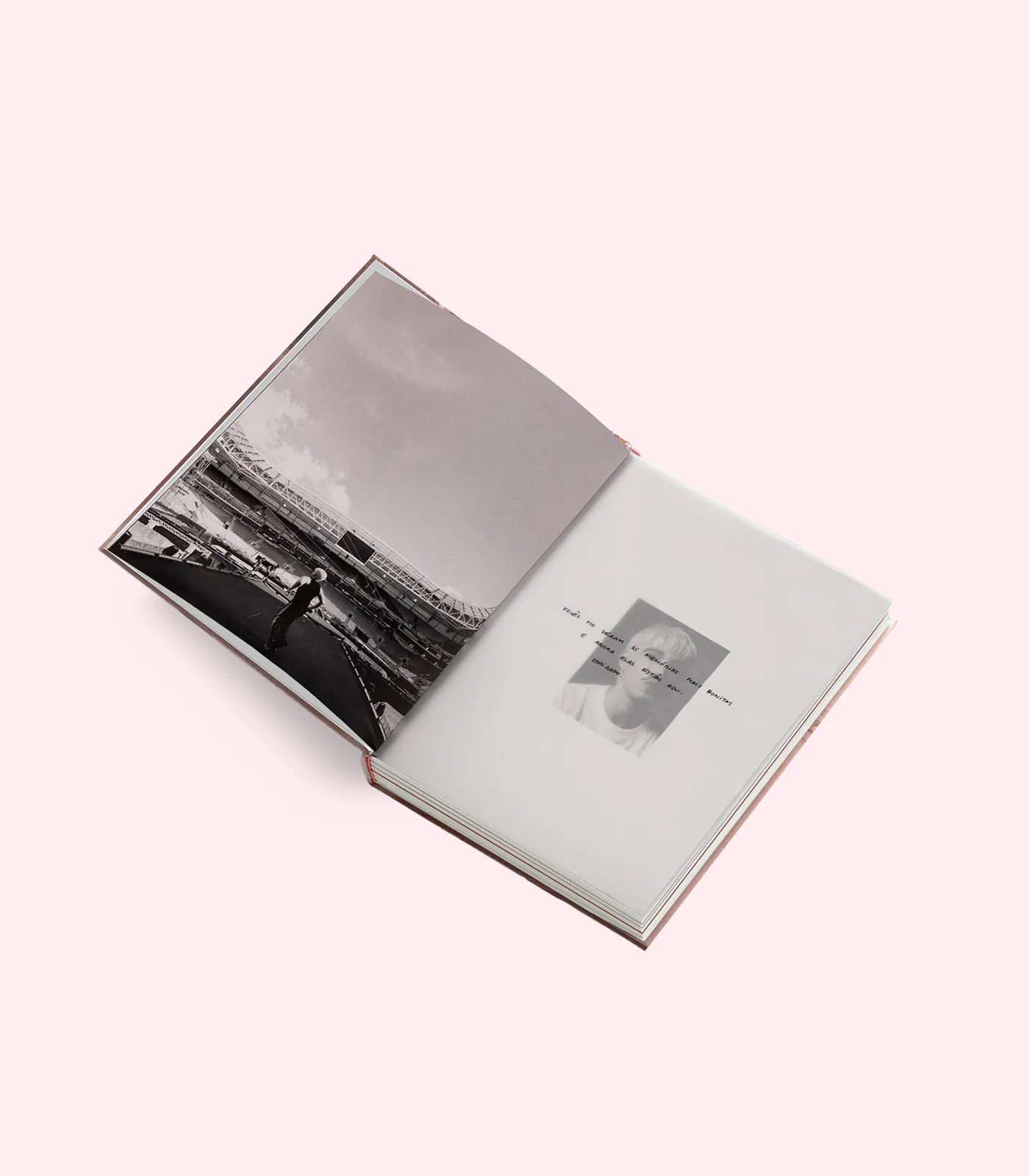 UFO Jão Tourbook Superturnê Aberto 1 - MΞRCH